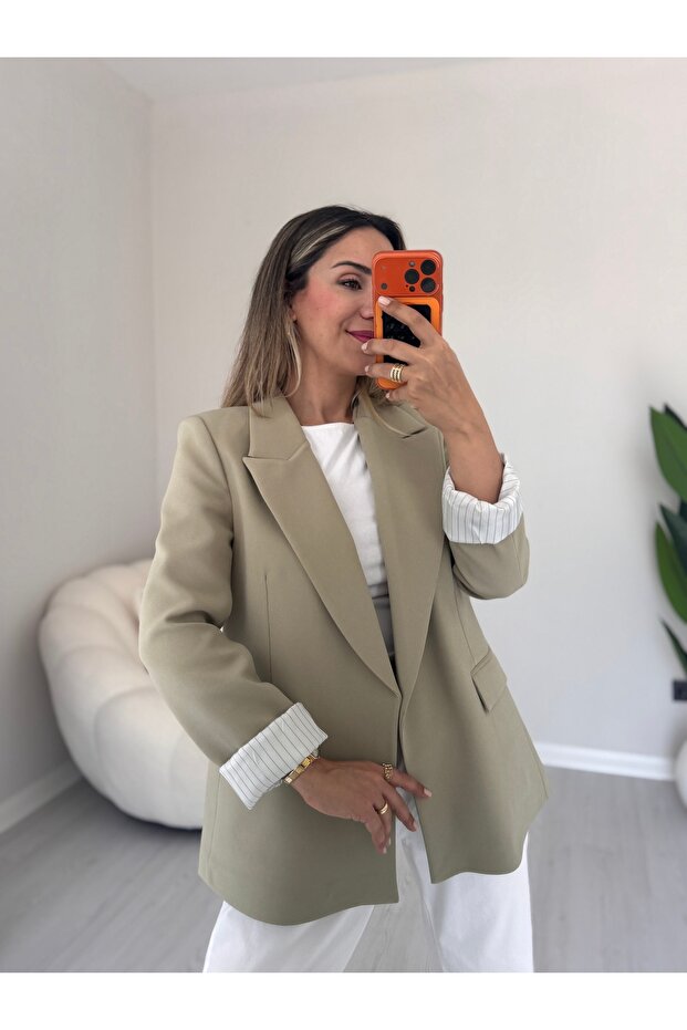 Kolu Katlamalı Blazer Ceket - 1