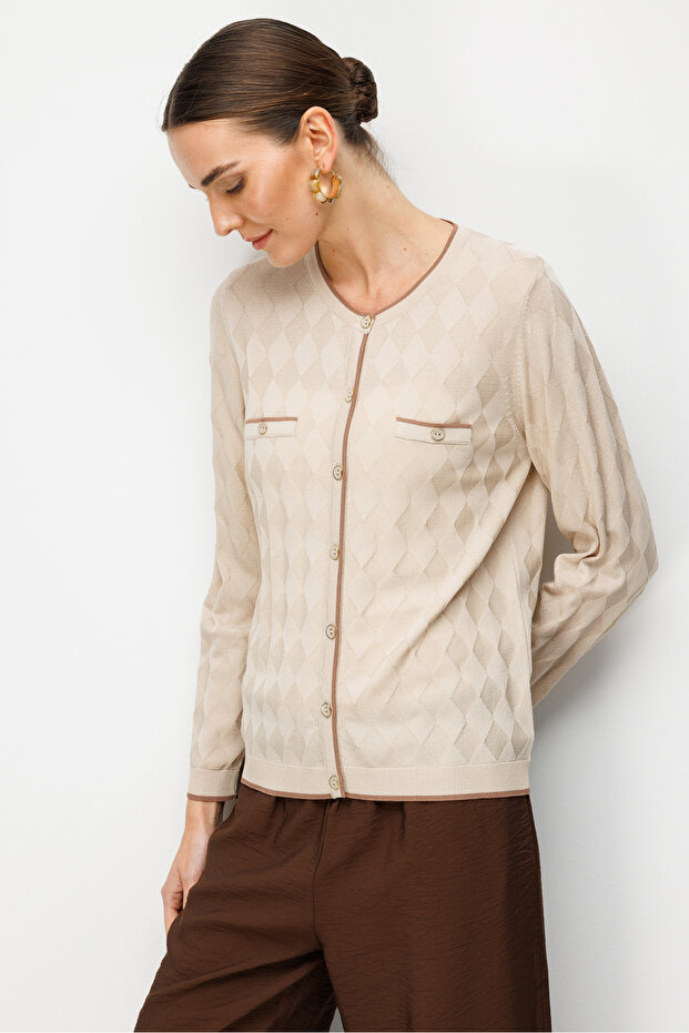 Women's Crew Neck Small Diamond Patterned Fine Knit Cardigan Beige