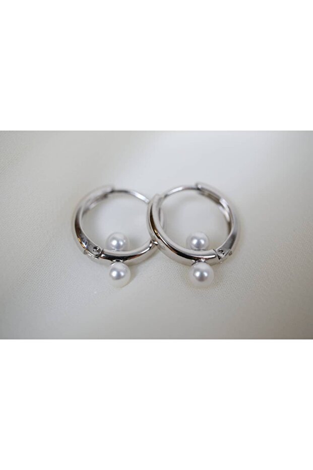 Kp305 Mini-Mail Pearl Detail Hoop Earrings Silver (Diameter 12 mm)