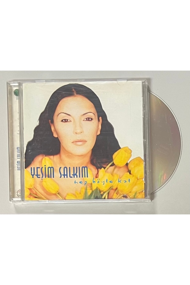 ياسمين سالكيم تبقى على هذا النمط دائمًا CD