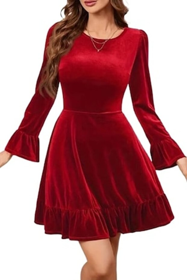 Rochie de catifea cu volane