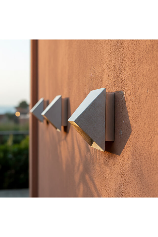 Modern Geometric Wall Sconce – Aluminum Body – Black / White / Aluminum