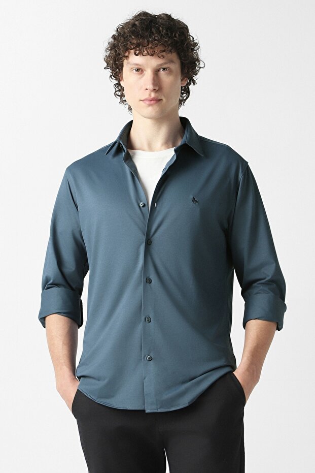 Men Slim Fit Long Sleeve Shirt