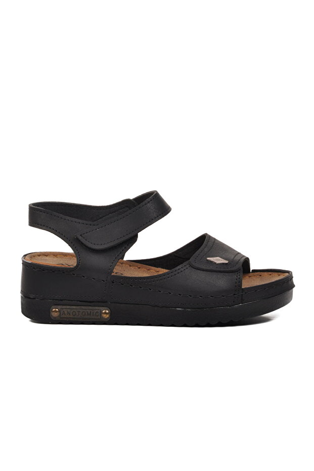 Black Women's Flat Sandals