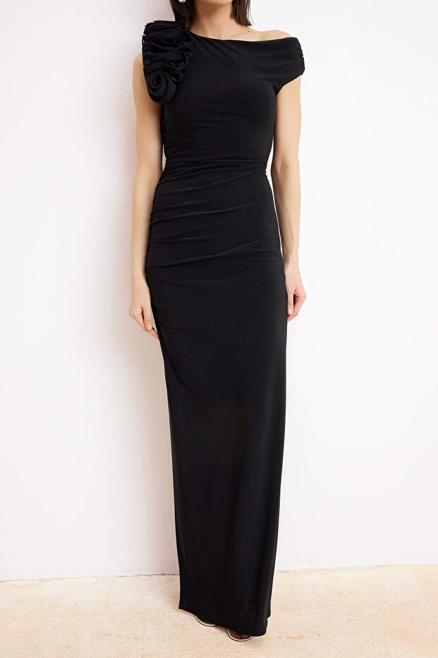 Siyah Düz Tek Omuz Aplike Detaylı Örme Sandy Maxi Abiye & Mezuniyet Elbisesi TPRSS26AE00084 - 3