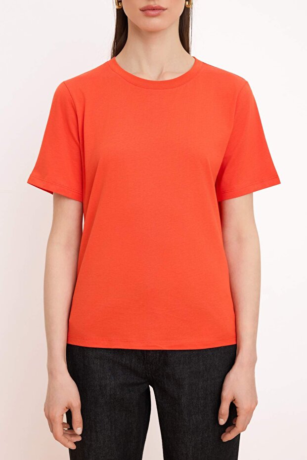 Kırmızı Fırçalı Yumuşak Dokulu Regular/Normal Kalıp %100 Pamuk Örme T-Shirt TWOSS26TS00131 - 4