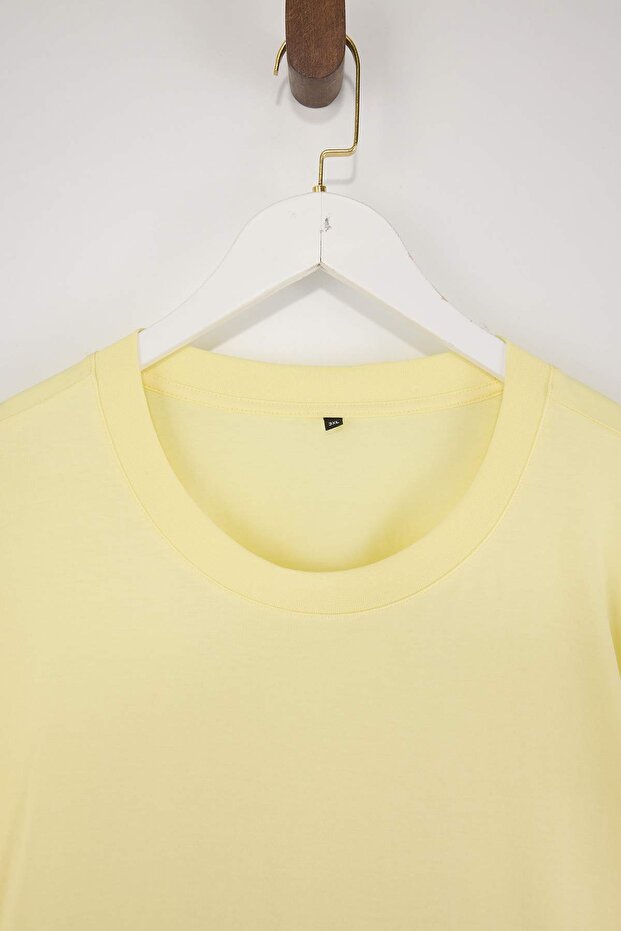 Büyük Beden Sarı Oversize/Geniş Kesim %100 T-Shirt TMNSS23TS00139 - 5