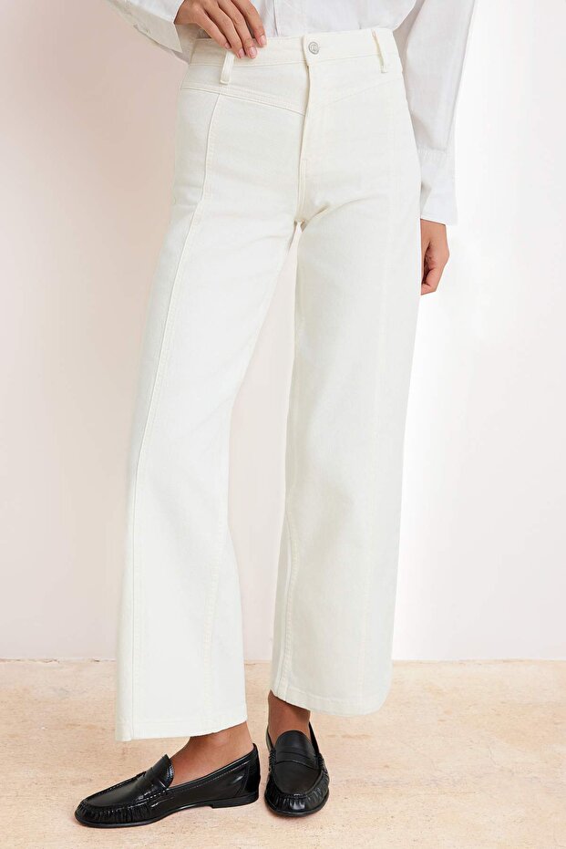 Beyaz Yüksek Bel Dikiş Detaylı Ekstra Esnek Wide Leg Geniş Paça Jeans TWOSS26JE00024 - 3