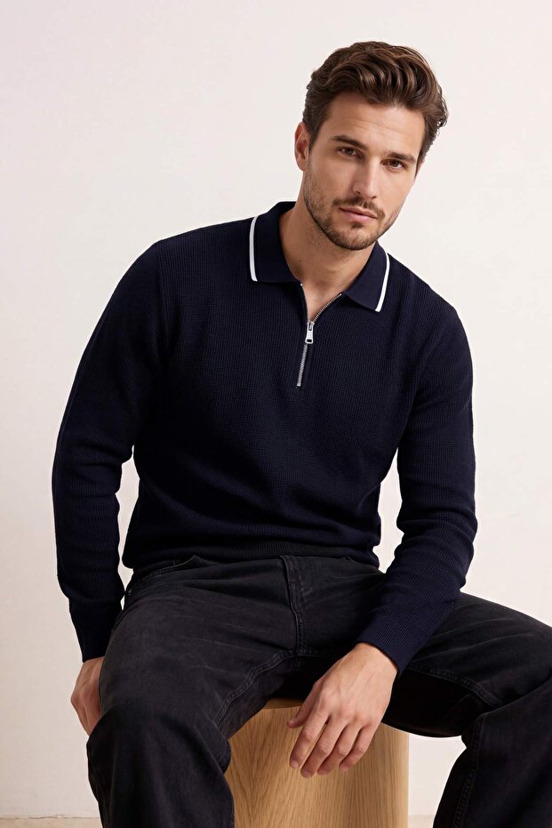 Lacivert Loose Fit Dokulu Yaka Çizgi Detaylı Fermuarlı Polo Yaka T-shirt TMNSS26PO00003 - 2