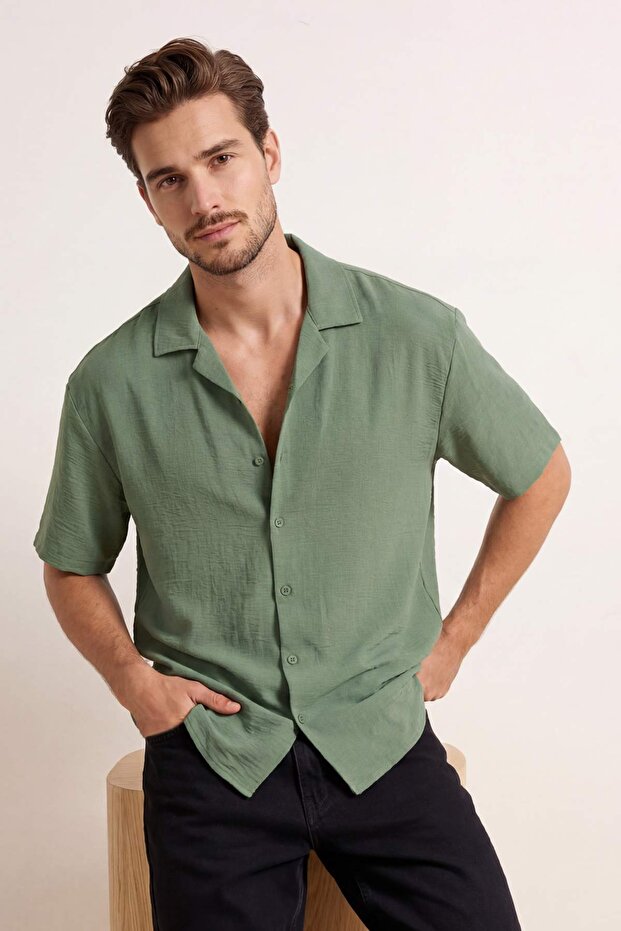 Haki Oversize Fit Yazlık Kısa Kollu Keten Görünümlü Gömlek TMNSS24GO00019 - 1