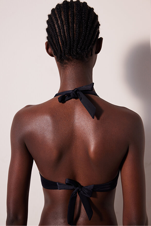 New Triangle Twist Siyah Bikini Üst - 2