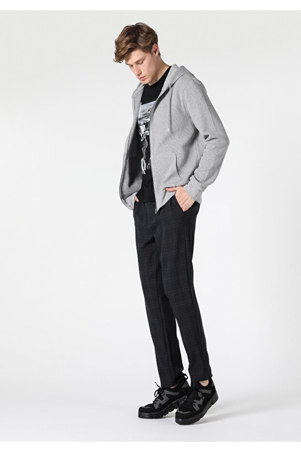 سترة رمادية للرجال بقصة عادية - 3