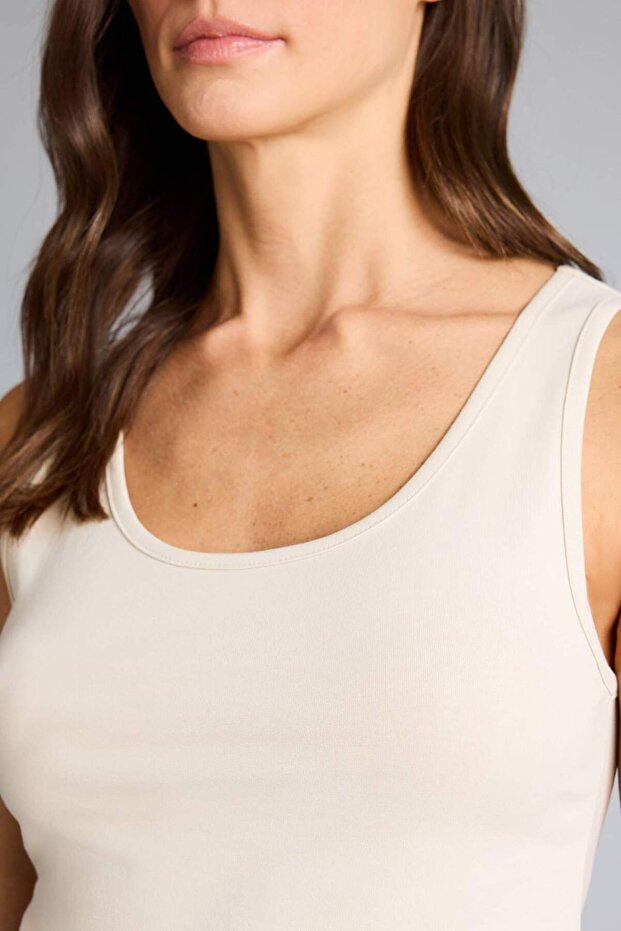 قصة ضيقة قميص أساسي برقبة دائرية I1059AZ26SM - 4