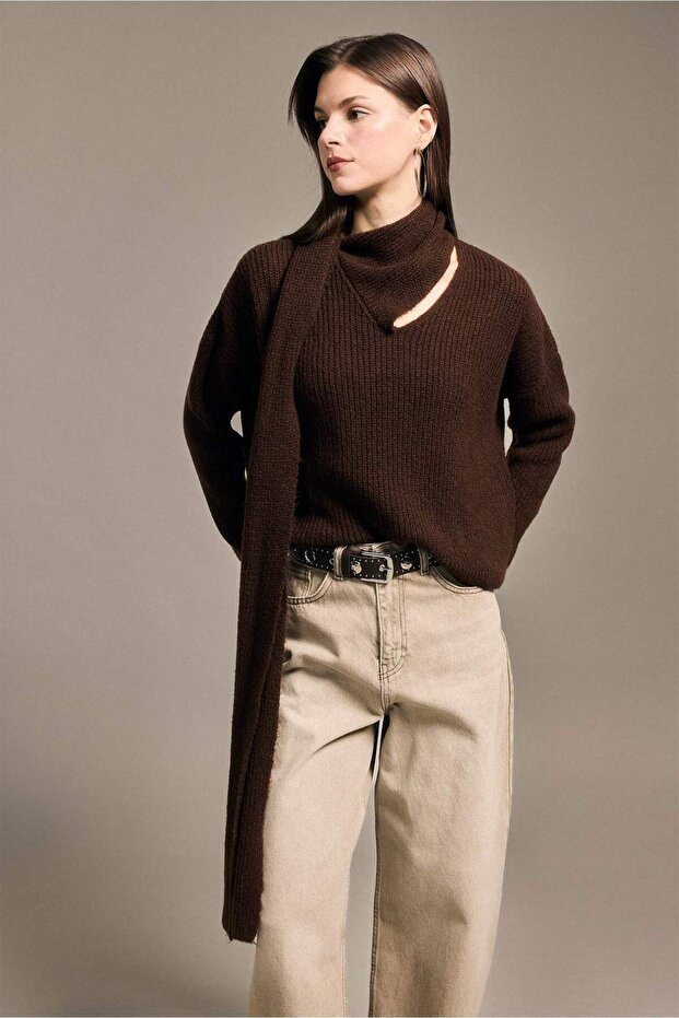 Knitted Sweater with Scarf H2005Ax26Sp - 3