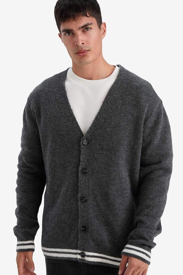 Relax Fit V-Neck Knitwear Cardigan F3832Ax25Wn