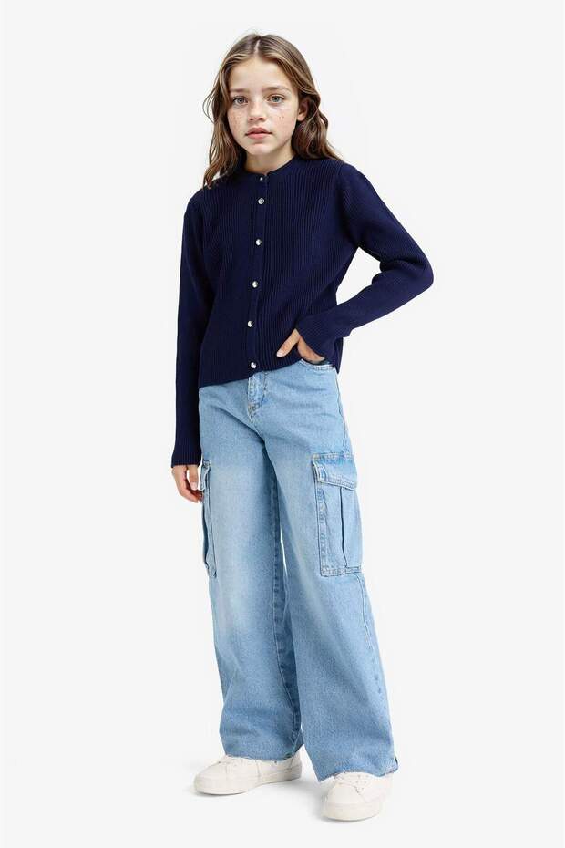 Cardigan (25 AU) - 2