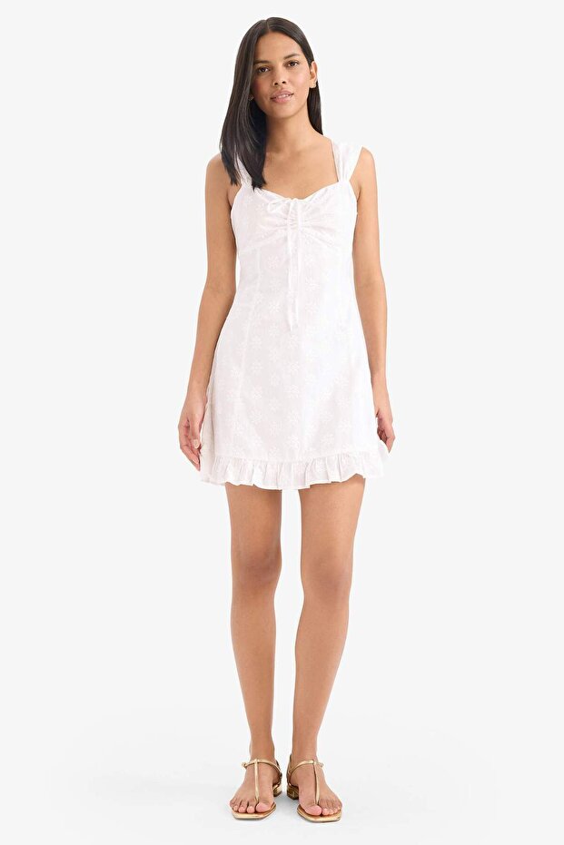فستان قصير بياقة على شكل قلب مصنوع من القطن بنسبة 100% E6857AX25SM