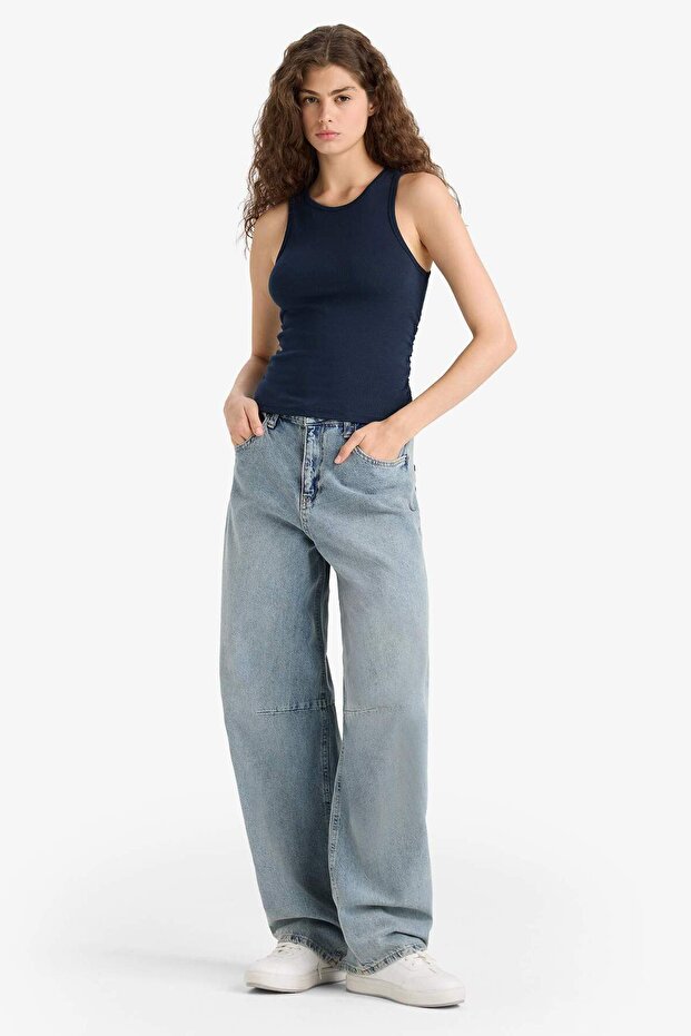 قميص داخلي أبيض ذو رقبة دائرية ومضلع أساسي F6085AX25SM - 2