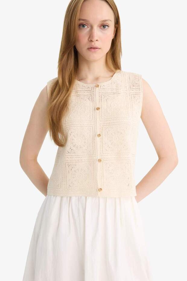 Boxy Fit Crew Neck Lace Vest F1814Ax25Sm