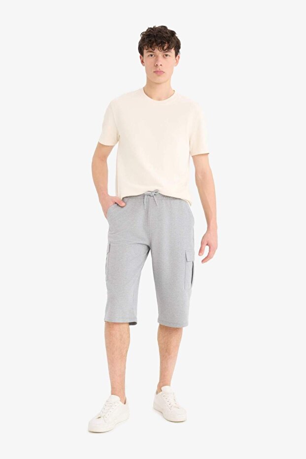 Slim Fit Slim Fit Cargo Pocket Basic Plain Capri Shorts T4693Az25Sm