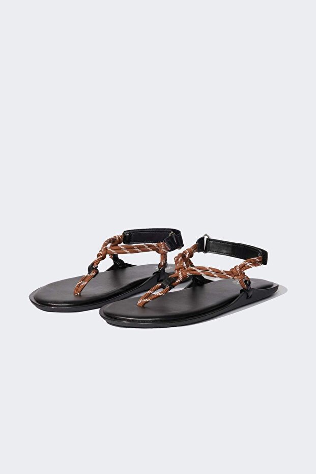 Women's Flat Sole Faux Leather Sandals D8966Ax25Sm