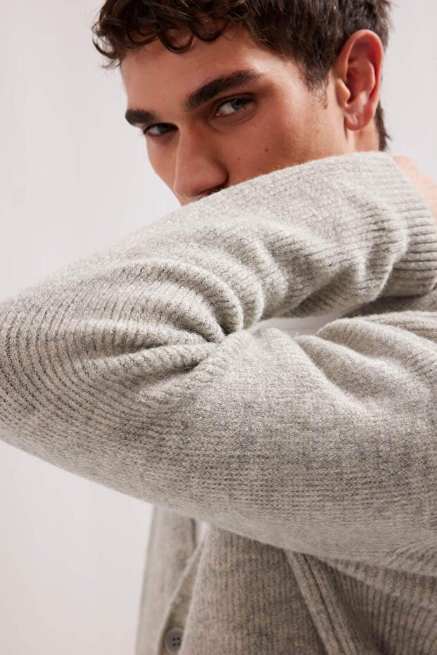 Relax Fit V Yaka Basic Düz Cepli Triko Hırka E8392AX24CW - 4