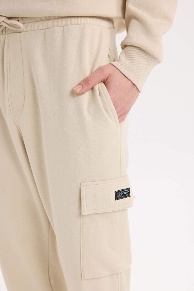 Jogger-Jogginghose mit normaler Passform, Basic, einfarbig, elastische Beine mit Cargotaschen D5252AX25SP - 5