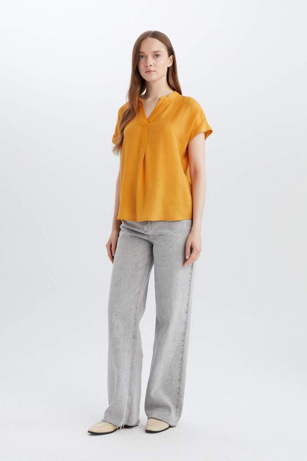 Regular Fit Apaş Yaka Basic Düz Kısa Kollu Bluz E6288AX25SP - 2