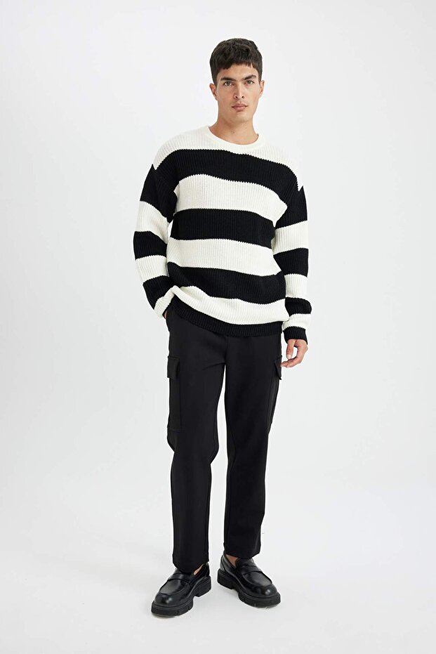 Relax Fit Sweter z golfem w paski z teksturowanego dzianiny D3263AX24WN - 2