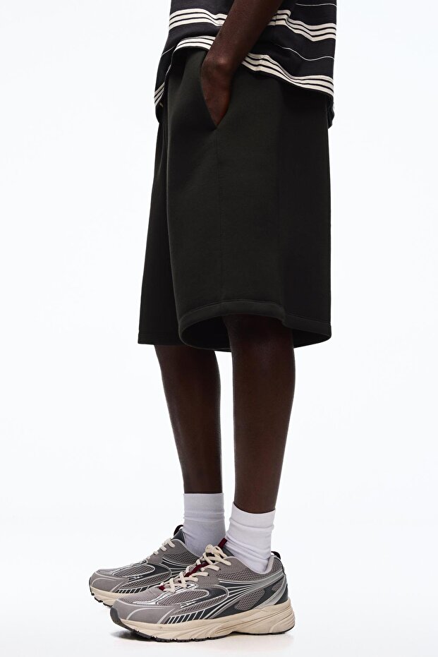 Oversize sentetik kauçuk bermuda - 3