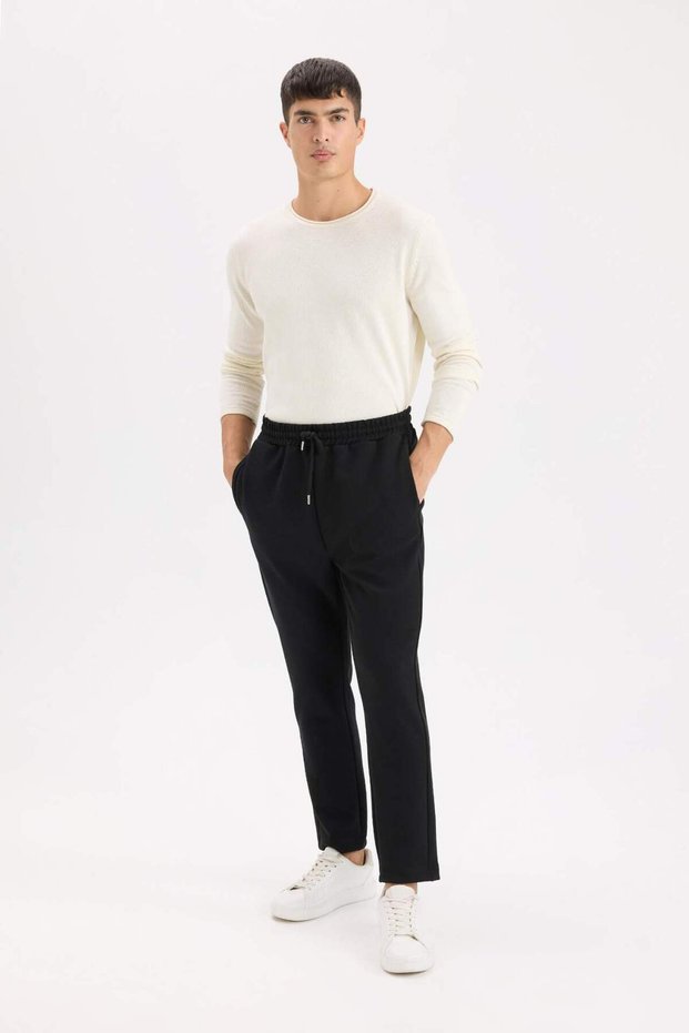 Black Sweatpants Cross Woven Slim Fit Slim Fit Drawstring Waist Pocketed Straight Leg D9708Ax24Au