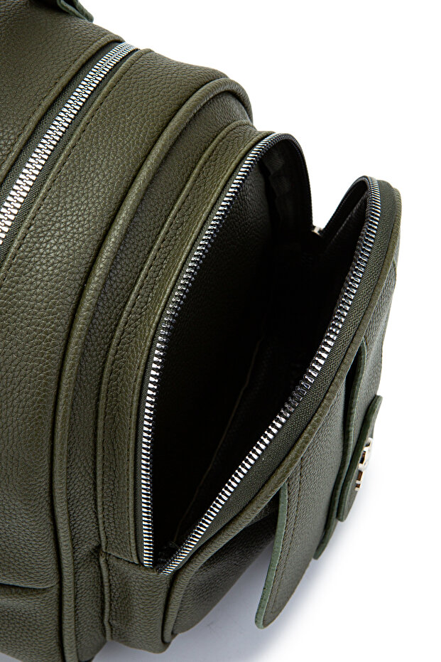 حقيبة ظهر صغيرة متعددة الأقسام من ميني فرانك باللون الكاكي - 5