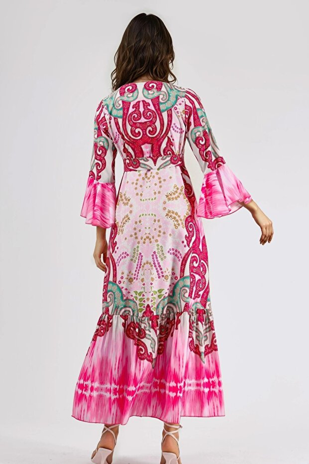 فستان ماكسي مزين بكشكشة وياقة على شكل حرف V من MSN منقوش - 4