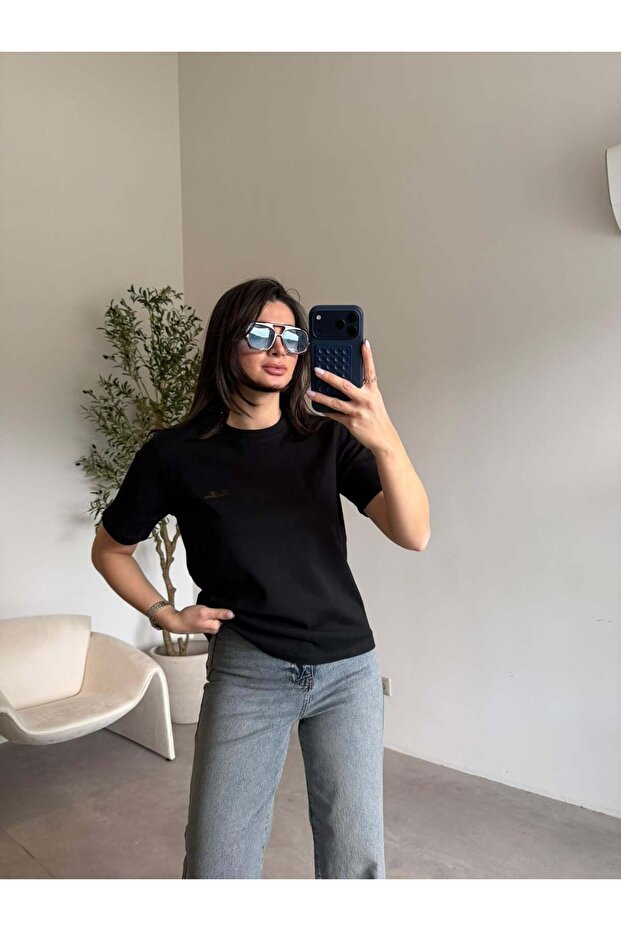 Black Text Basic T-Shirt - 4