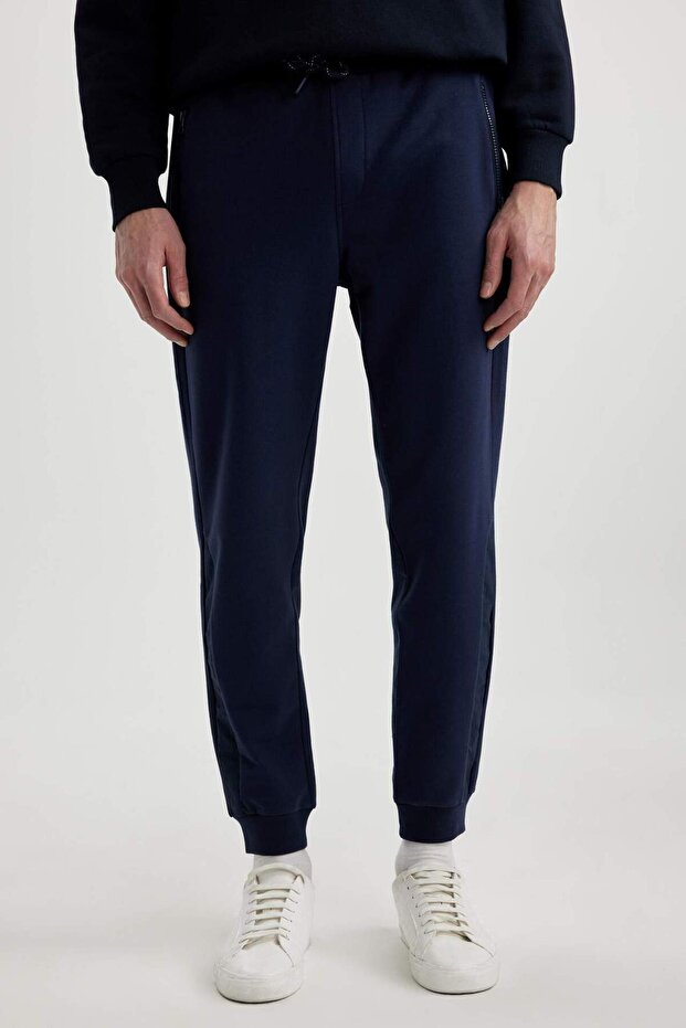 Slim Sweatpants Slim Fit Tight Fit Basic Straight Waist Lace-Up Stretchy Leg Zipper Pocket A6499Ax24Sp