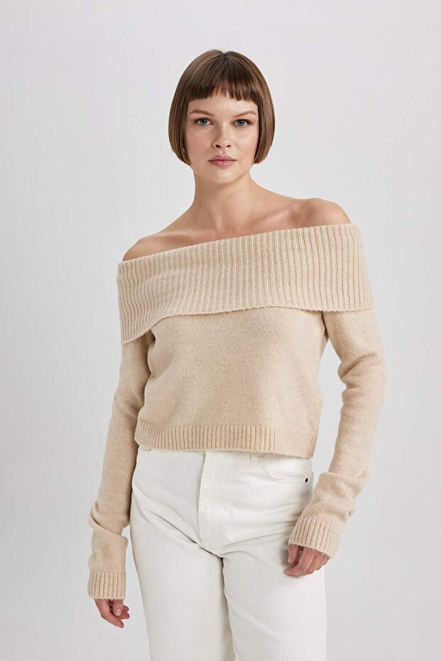Fitted Open Shoulder Sweater B3826Ax23Wn
