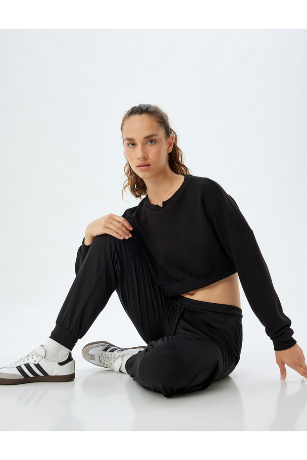 Jogger Sweatpants High Waist Lace-Up Pocket Detail Loose Fit Interlock