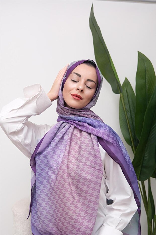Houndstooth Gradient Patterned Digital Soft Shawl - 8