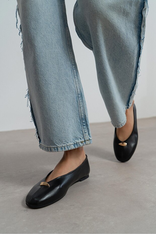 Ashy Black Matte Flat Sole Women's Ballet Flats