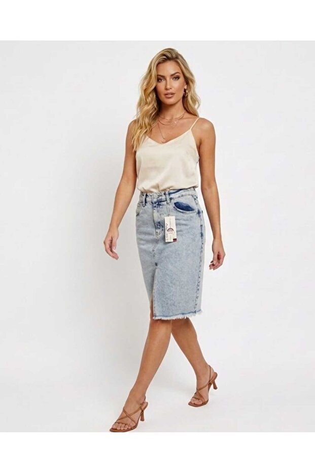 Women's Knee-Length Denim Skirt with Lycra
