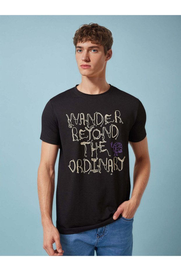 Slogan Print Regular Fit Black T-shirt