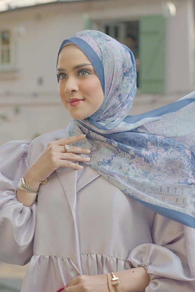 Parisian Satin Shawl - Mer