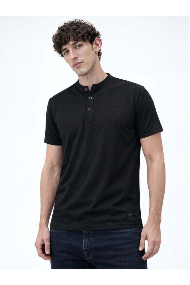 Solid Henley Neck Regular Fit Black T-shirt