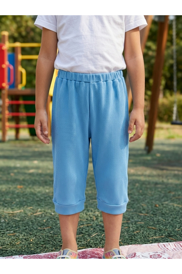 Boy's Capri Pants Below the Knee