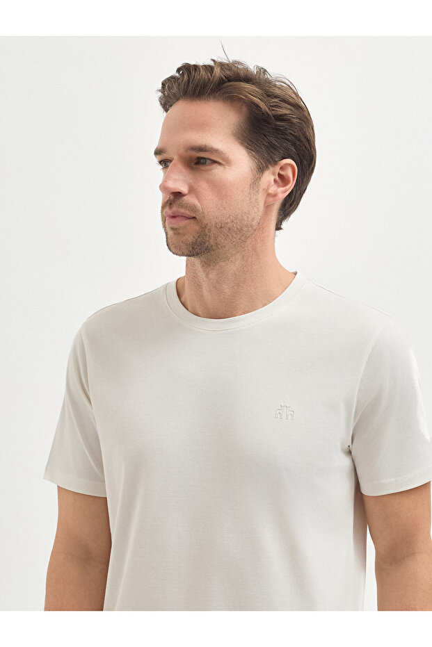 Ekru Pamuklu Bisiklet Yaka Tişört - 5