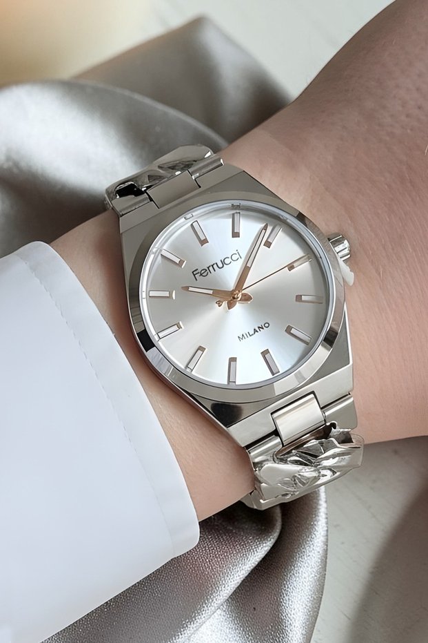 Chain Model Steel Bracelet Metallic Women's Wristwatch