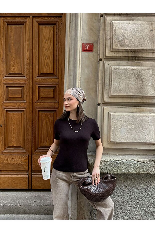 Short Sleeve Soft Textured Knitwear