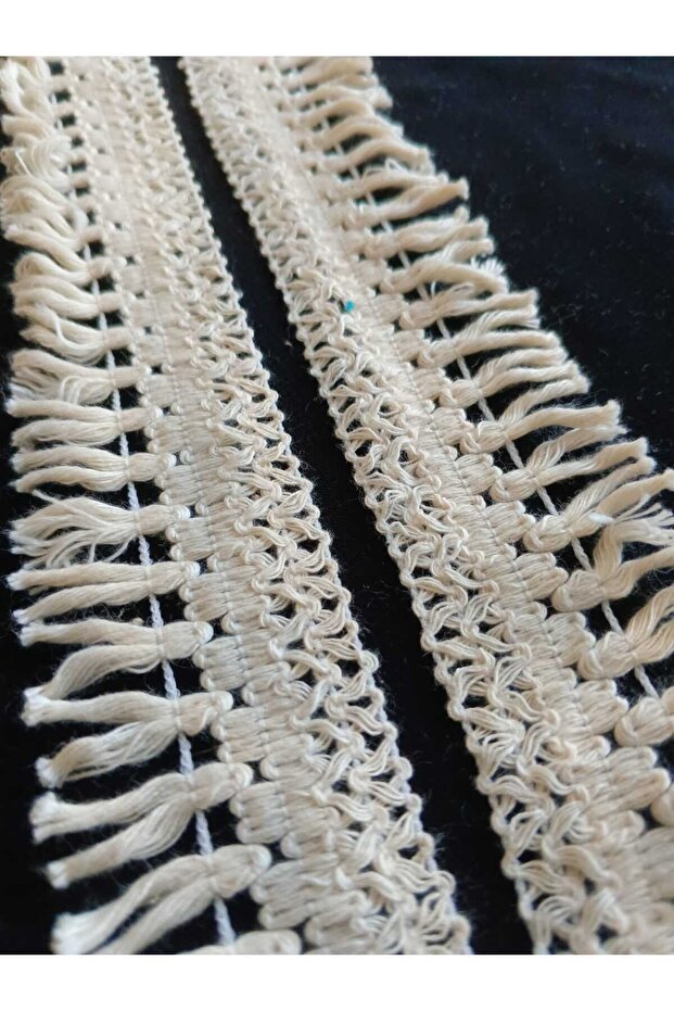 Cream Color Fringed Tasseled Edge Covering Edge Strip