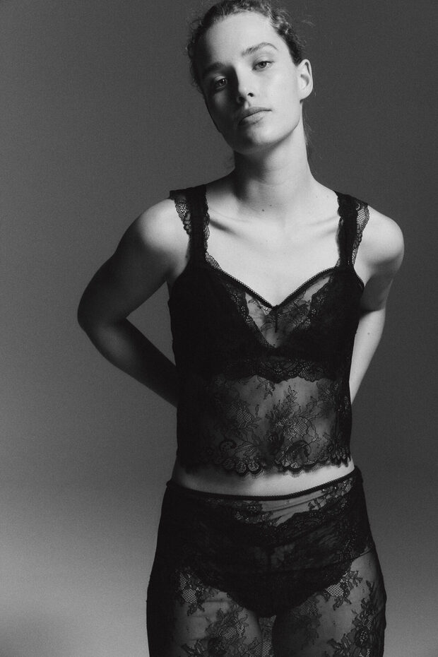 Kısa Dantel Üst - 2