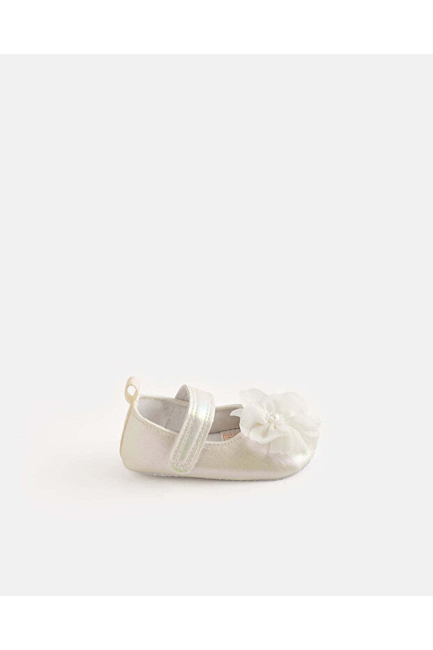 Baby Beige Flower Patch Pram Shoes